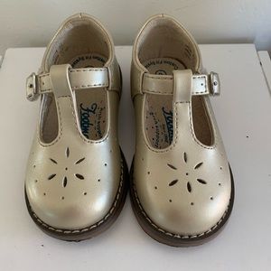 FootMates shoes. New